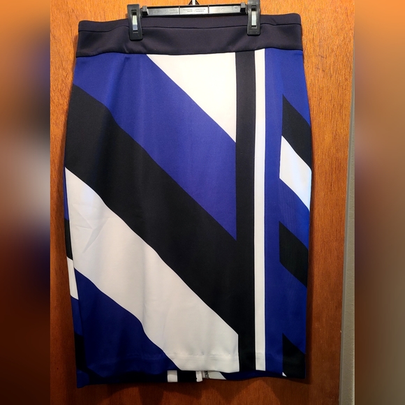 Worthington beautiful color block blue/black& white skirt sz14 midi lenth - Picture 2 of 8